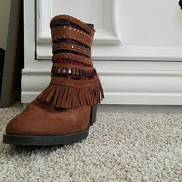Brown leather fringe bootie - Picture 4 of 4
